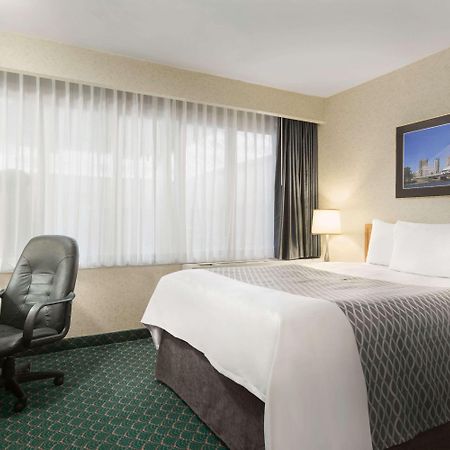 Travelodge By Wyndham Winnipeg East Exterior foto