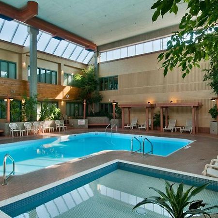 Travelodge By Wyndham Winnipeg East Exterior foto