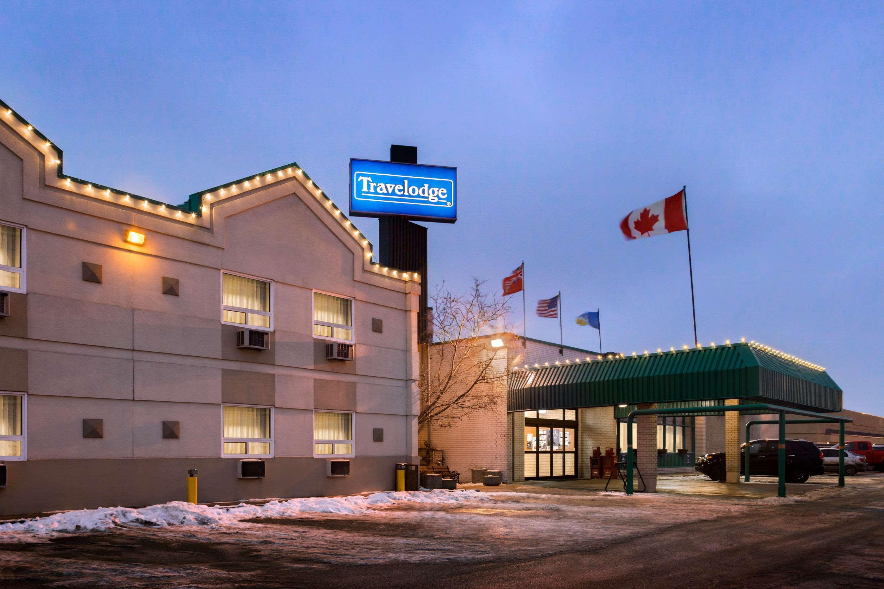 Travelodge By Wyndham Winnipeg East Exterior foto
