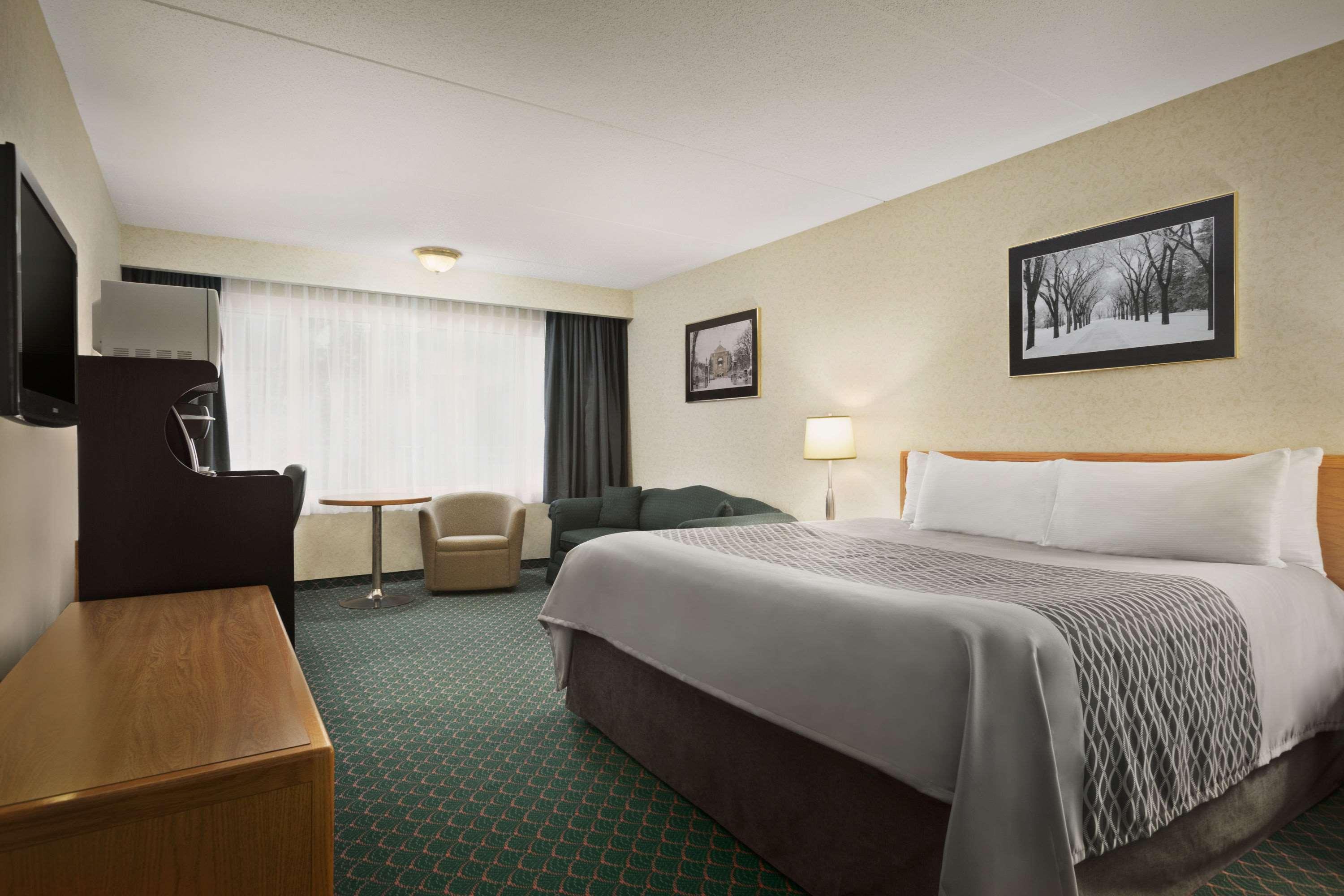 Travelodge By Wyndham Winnipeg East Exterior foto