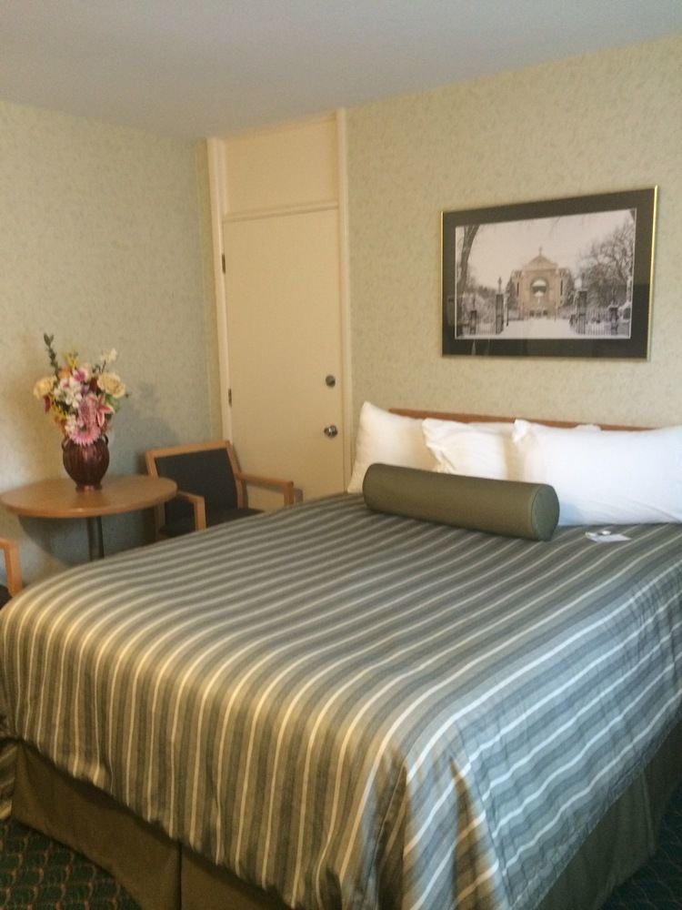 Travelodge By Wyndham Winnipeg East Exterior foto