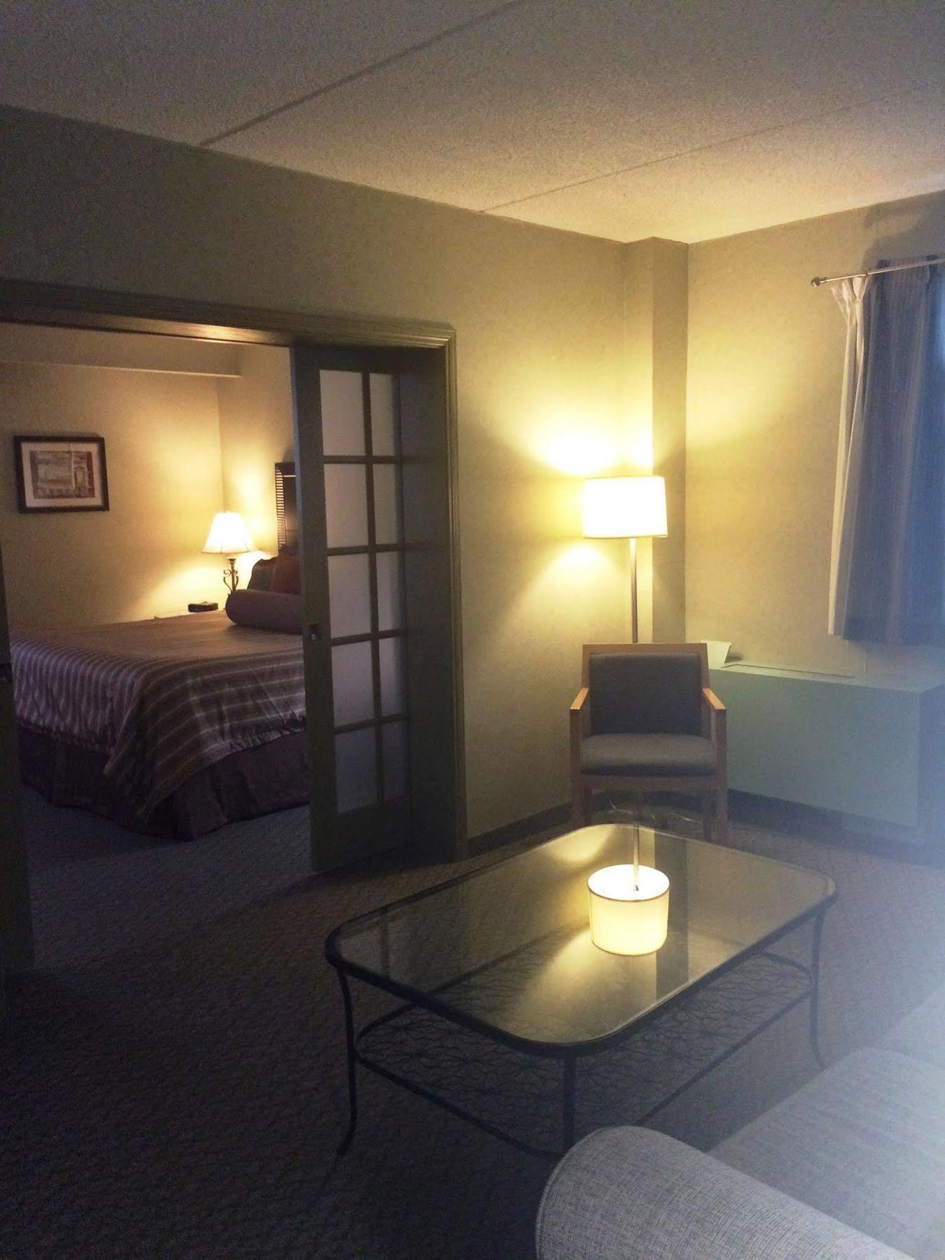 Travelodge By Wyndham Winnipeg East Exterior foto
